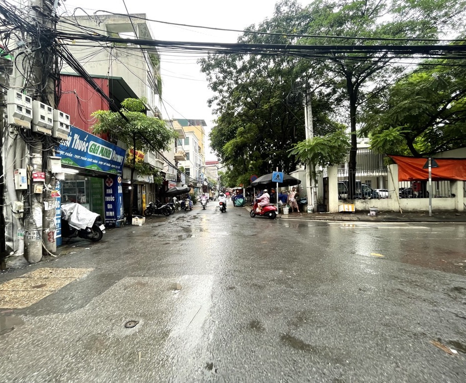 CẦN BÁN GẤP MẢNH ĐẤT TẠI ĐƯỜNG CỔ NHUẾ - Ô TÔ ĐỖ CỬA - NGÕ THÔNG